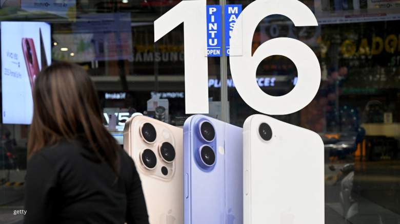 iPhone 16