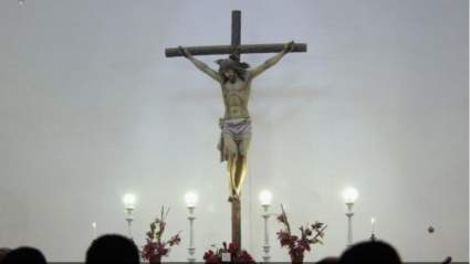 Priest in Ecuador Crushed by Falling Cross After Giving Final Message